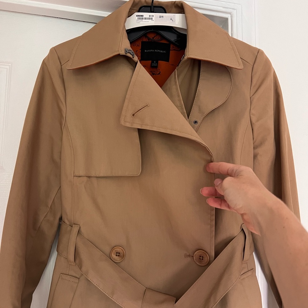 Banana Republic Classic Camel Trench Coat